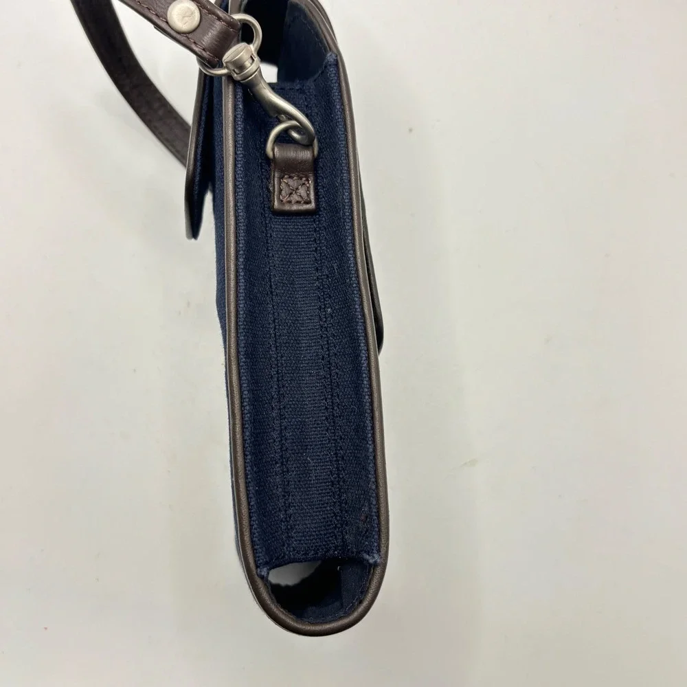 Vtg Disney Store Winnie‎ the Pooh Navy Canvas Leather Trim Pouch Wristlet Case